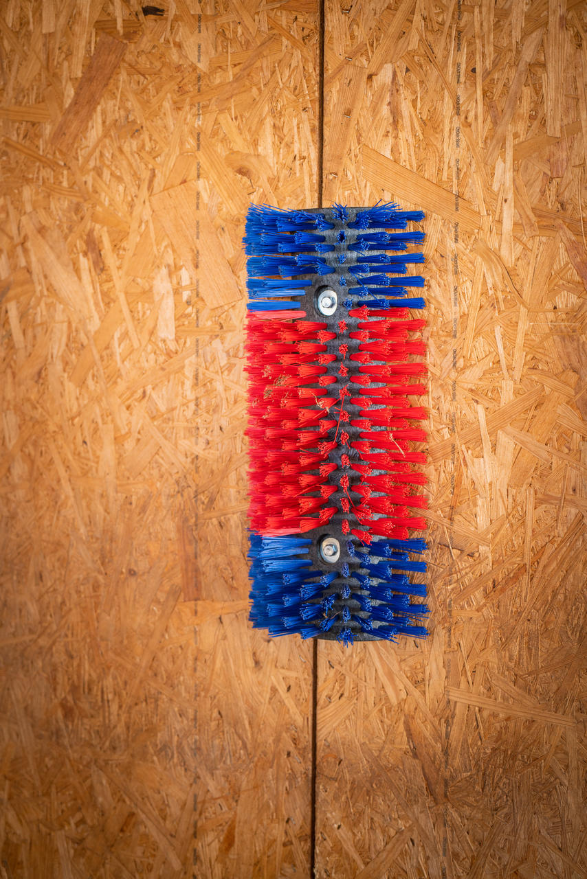 Kerbl Kratzbürste halbrund 50 cm