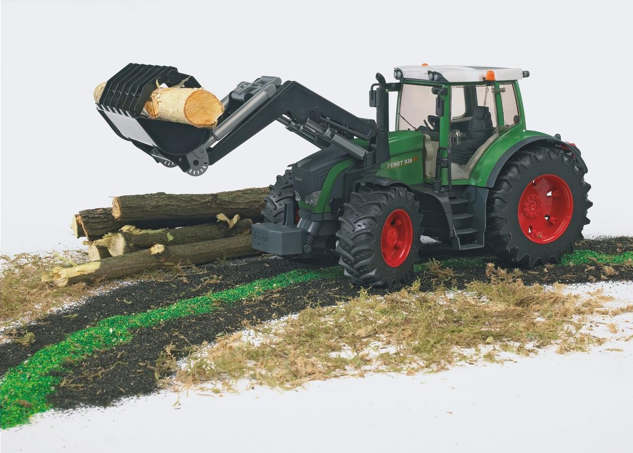 03041 Bruder Fendt 936 Vario mit Frontlader Profi Serie für Innen